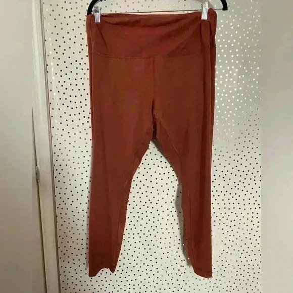 Lululemon Wunder Train High Rise - Picture 2 of 7